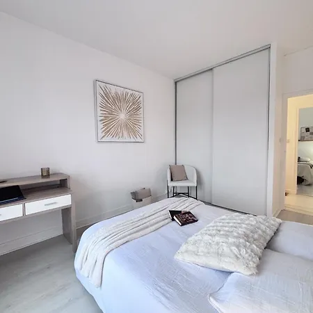 Nid Des Puys - 2 - Terrasse - Balcon - Parking - Clim * Châtel-Guyon