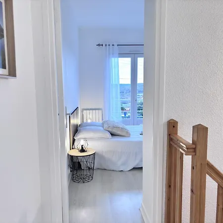 Apartment Nid Des Puys - 2 - Terrasse - Balcon - Parking - Clim *