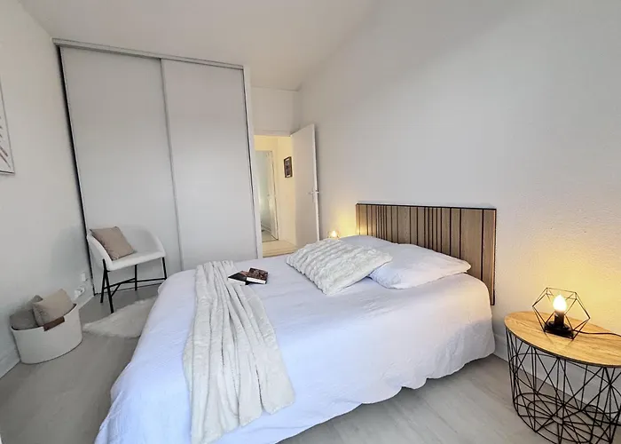 Nid Des Puys - 2 - Terrasse - Balcon - Parking - Clim Apartament